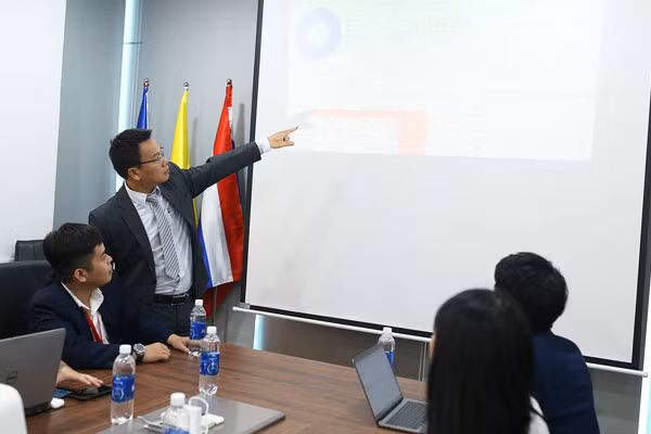 Ông Lê Đăng Phú – CEO công ty Tin Bán Xe đang vạch ra mục tiêu tiếp theo, chinh phục 5 triệu user mỗi tháng.