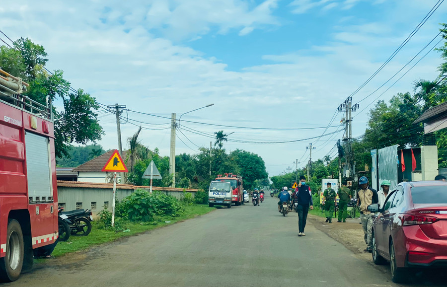 Khu vực trước cổng UBND xã Ea Tiêu (ảnh: PV).