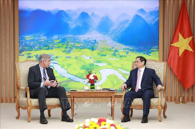 Thủ tướng Phạm Minh Chính tiếp Thượng nghị sĩ bang Oregon Jeff Merkley và Đoàn nghị sĩ liên bang Hoa Kỳ. Ảnh: Dương Giang/TTXVN Thủ tướng Phạm Minh Chính tiếp Thượng nghị sĩ bang Oregon Jeff Merkley và Đoàn nghị sĩ liên bang Hoa Kỳ. Ảnh: Dương Giang/TTXVN
