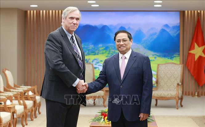 Thủ tướng Phạm Minh Chính tiếp Thượng nghị sĩ bang Oregon Jeff Merkley và Đoàn nghị sĩ liên bang Hoa Kỳ. Ảnh: Dương Giang/TTXVN Thủ tướng Phạm Minh Chính tiếp Thượng nghị sĩ bang Oregon Jeff Merkley và Đoàn nghị sĩ liên bang Hoa Kỳ. Ảnh: Dương Giang/TTXVN