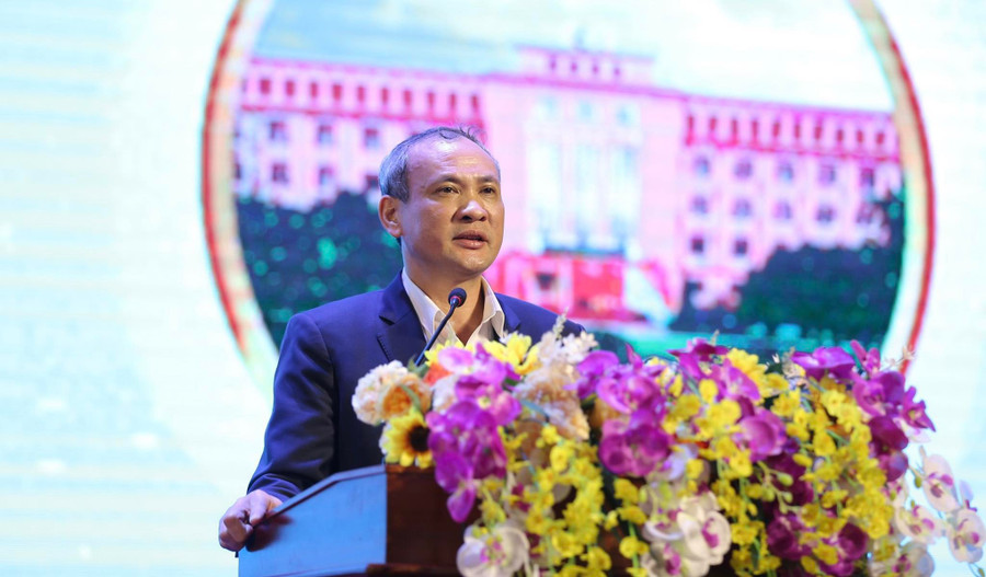 GS. TS Nguyễn Trung Việt – Phó Hiệu trưởng Trường ĐH Thuỷ lợi. Ảnh Ngô Chuyên.