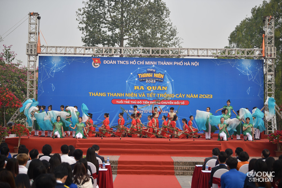 Tại chương trình, Ban Thường vụ Thành đoàn Hà Nội cho ra mắt 05 đội hình tình nguyện cấp thành phố và triển khai nhiều hoạt động có ý nghĩa.