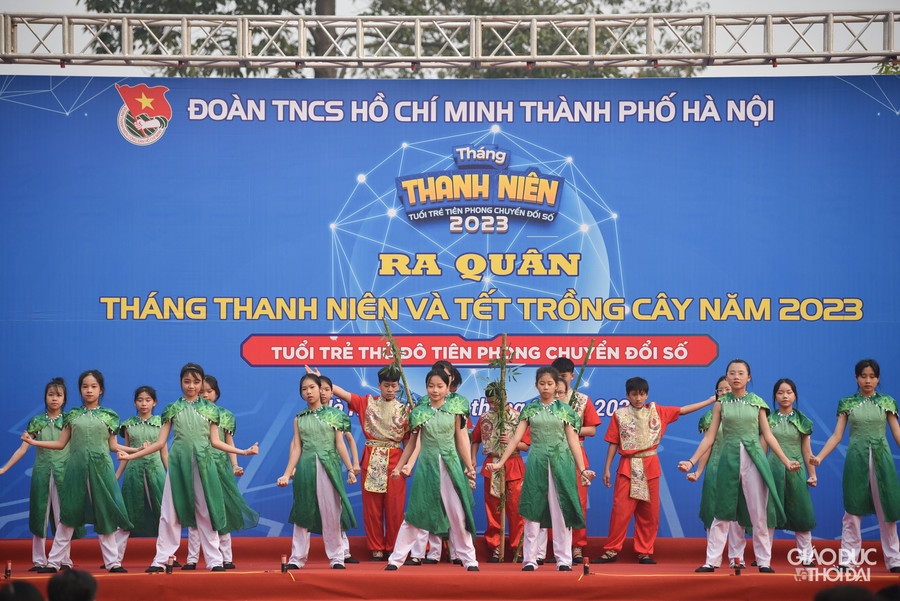 Tại chương trình, Ban Thường vụ Thành đoàn Hà Nội cho ra mắt 05 đội hình tình nguyện cấp thành phố và triển khai nhiều hoạt động có ý nghĩa.