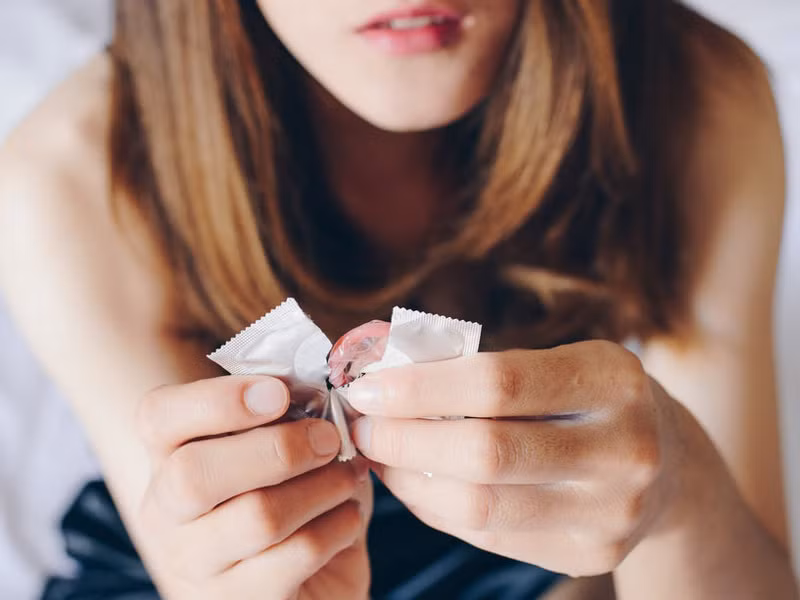 Bao cao su có những loại có mùi dâu tây, chuối, vani hay việt quất