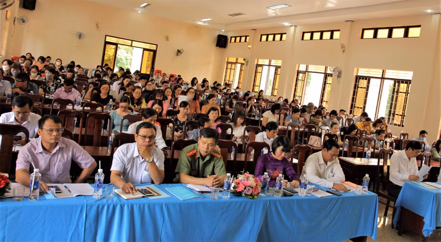 Các đại biểu tham dự Hội nghị.