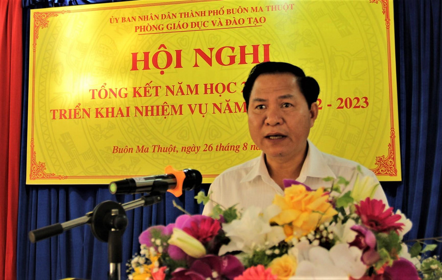 Ông Phạm Tiến Hưng - Phó Chủ tịch UBND TP Buôn Ma Thuột phát biểu tại Hội nghị. Ông Phạm Tiến Hưng - Phó Chủ tịch UBND TP Buôn Ma Thuột phát biểu tại Hội nghị.