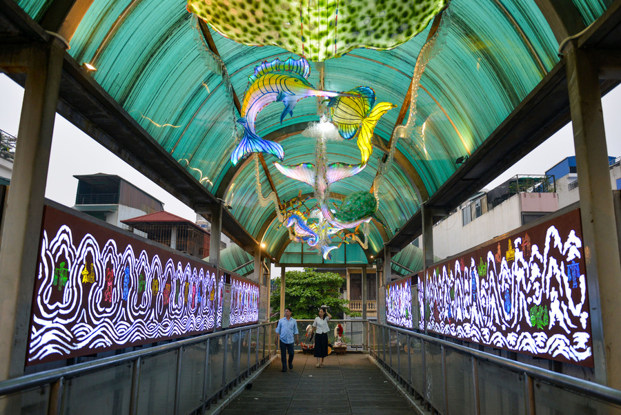 Dọc tuyến đường Trần Nhật Duật - Trần Quang Khải tập trung nhiều khu dân cư, cơ quan, trường học, lưu lượng người và phương tiện tham gia giao thông lớn.