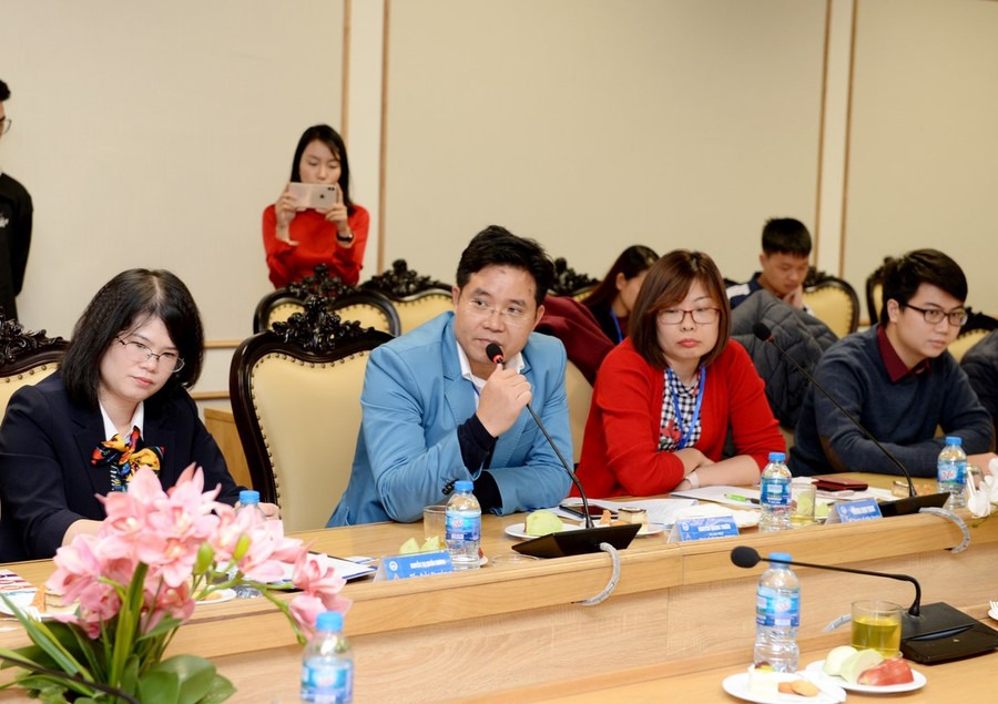 Đại biểu chia sẻ tại Tọa đàm