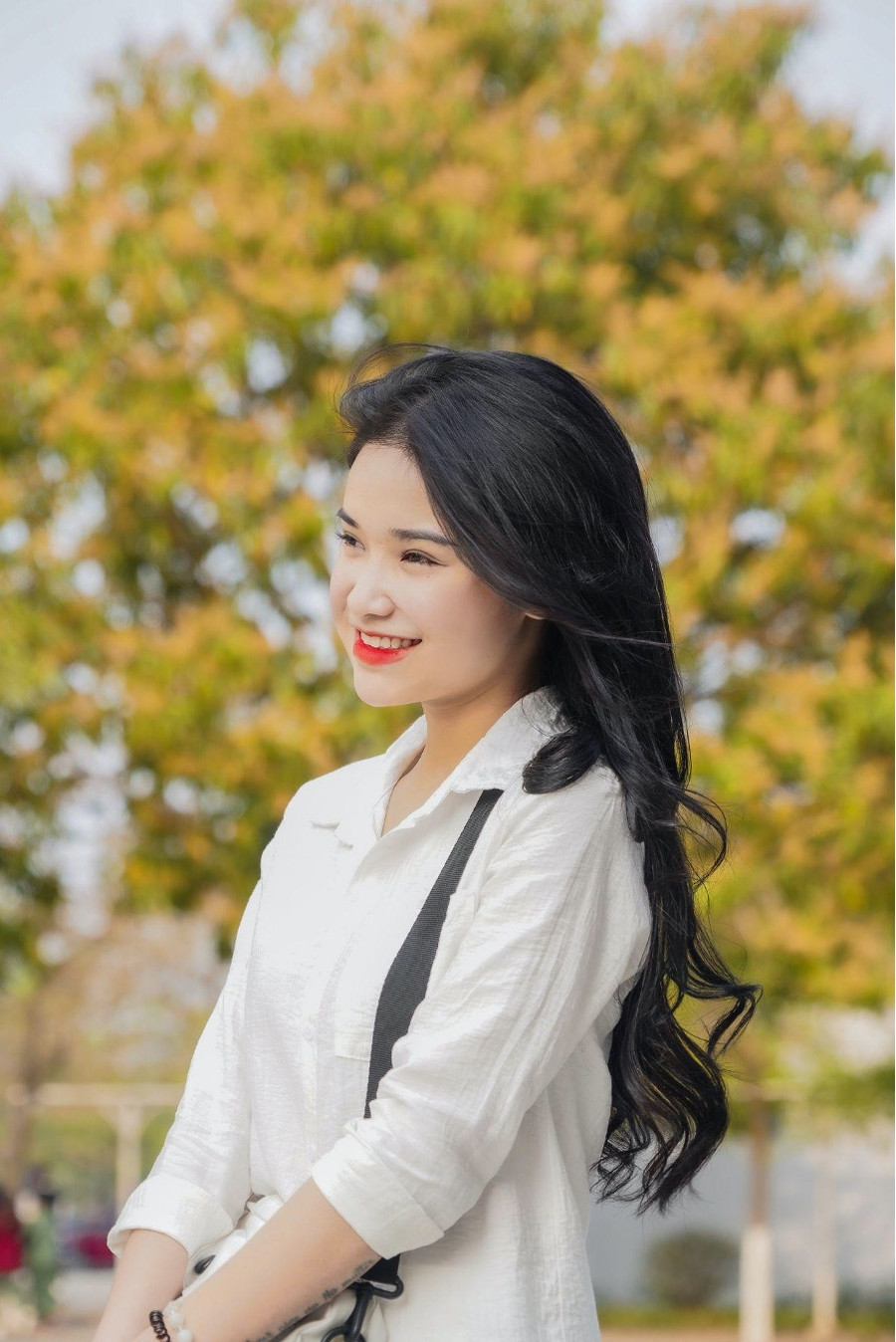 Hành trình từ cô thợ nail đến sinh viên xuất sắc.