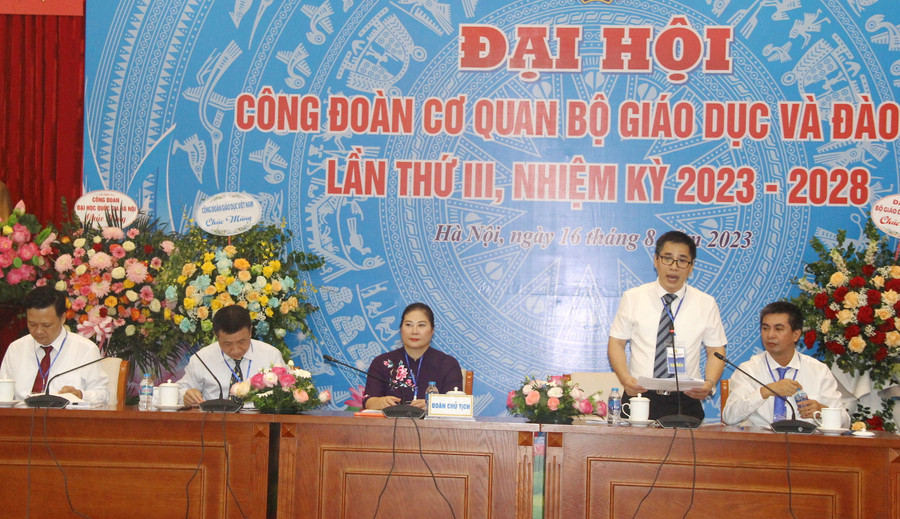 Đoàn Chủ tịch điều hành Đại hội. Đoàn Chủ tịch điều hành Đại hội.