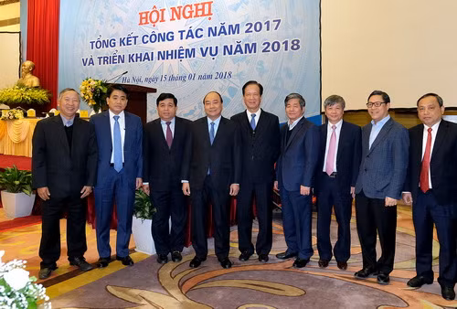 Thủ tướng và các đại biểu dự Hội nghị - Ảnh: VGP