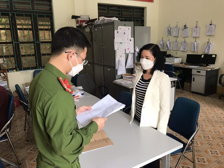 Cơ quan công an thi hành các quyết định tố tụng đối với bà Quản Thị Thu Hiền. Cơ quan công an thi hành các quyết định tố tụng đối với bà Quản Thị Thu Hiền.