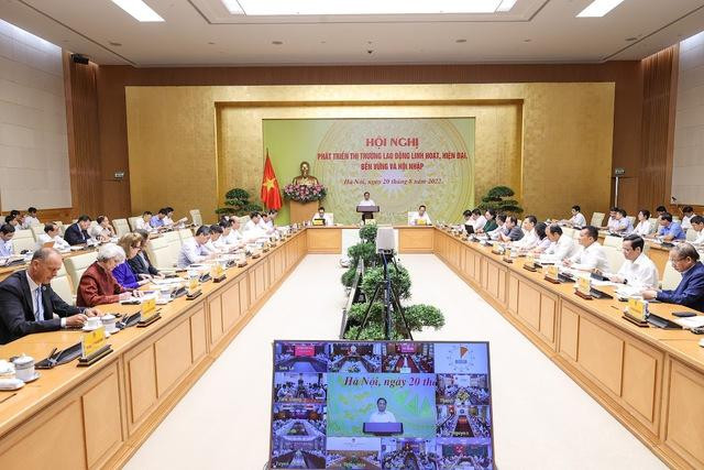 Toàn cảnh Hội nghị trực tuyến toàn quốc về phát triển thị trường lao động. Ảnh: VGP Toàn cảnh Hội nghị trực tuyến toàn quốc về phát triển thị trường lao động. Ảnh: VGP