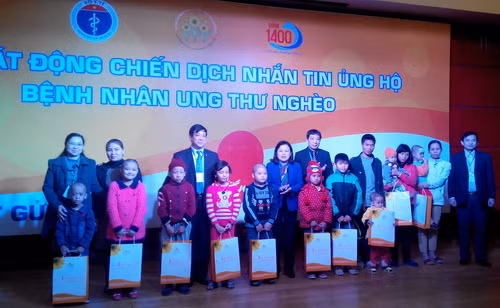 Một tin nhắn - triệu nghĩa tình gửi trao bệnh nhân ung thư