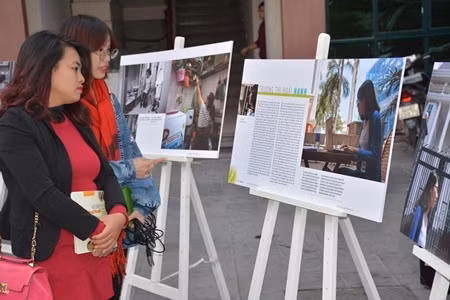 Triển lãm sách, ảnh “Câu chuyện cuộc đời”