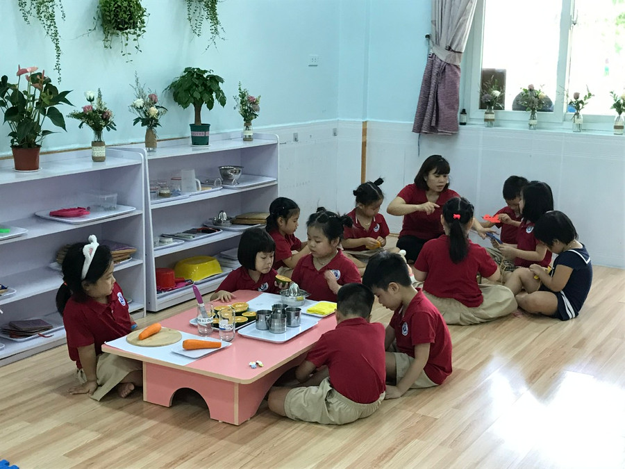 Giờ học của trẻ Trường mầm non thực hành Hoa Sen, Trường CĐSP Trung ương. Giờ học của trẻ Trường mầm non thực hành Hoa Sen, Trường CĐSP Trung ương.