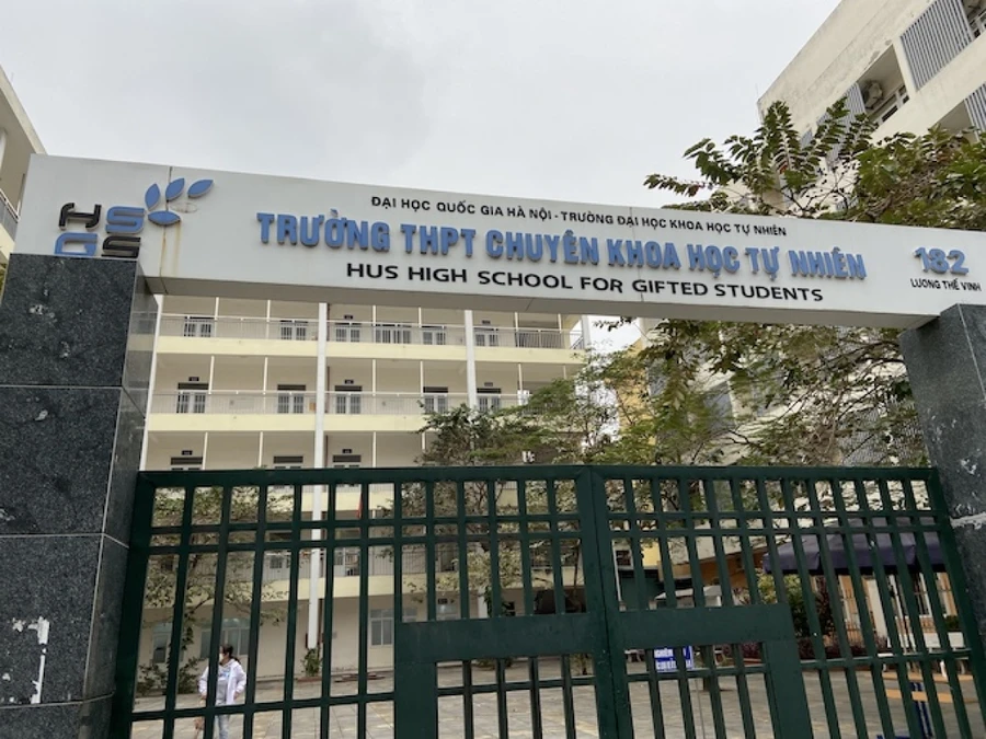 Trường THPT chuyên KHTN thông tin kế hoạch tuyển sinh vào 10 năm 2023.