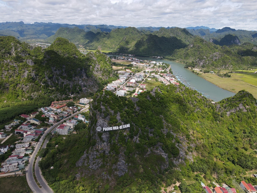 Quần thể du lịch Phong Nha - Kẻ Bàng ngày càng trở nên hấp dẫn với du khách trong nước và quốc tế.