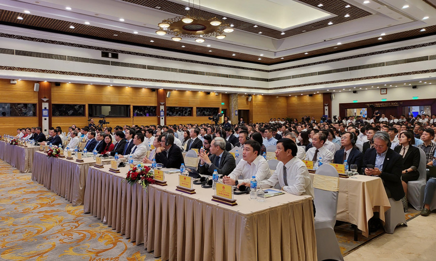 Các đại biểu Trung ương, địa phương tham dự hội nghị.