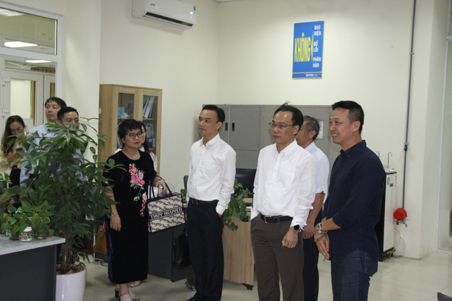 Đoàn công tác thăm phòng làm việc của bộ, giảng viên Trường ĐH Y dược Hải Phòng Đoàn công tác thăm phòng làm việc của bộ, giảng viên Trường ĐH Y dược Hải Phòng