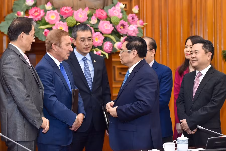 Thủ tướng Chính phủ tiếp xã giao đoàn ALC do Chủ tịch ALC Steven F. Udvar-Házy dẫn đầu.