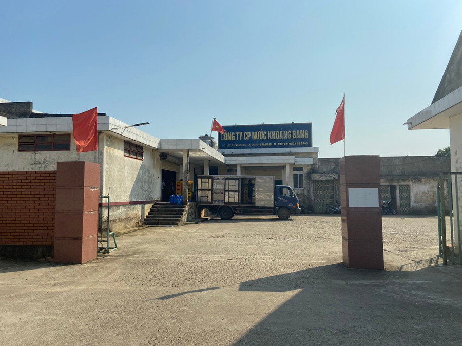 Công ty Cổ phần nước khoáng Bang đã thu hồi bình nước có sinh vật lạ. Công ty Cổ phần nước khoáng Bang đã thu hồi bình nước có sinh vật lạ.