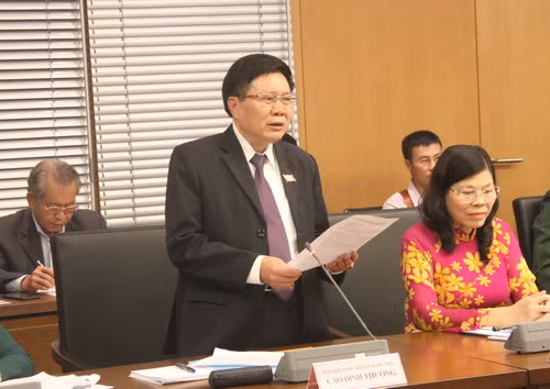 Đại biểu Cao Đình Thưởng