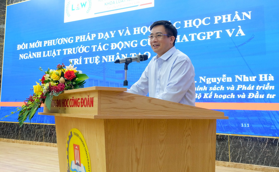 TS Nguyễn Như Hà chia sẻ tại hội thảo.