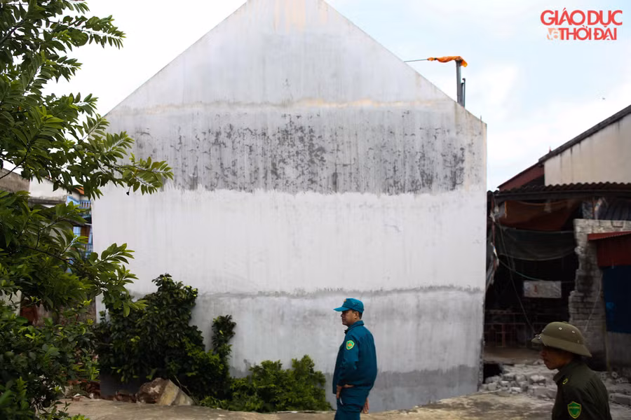 Ngay sau khi nhận được tin báo, lực lượng chức năng đã có mặt tại hiện trường