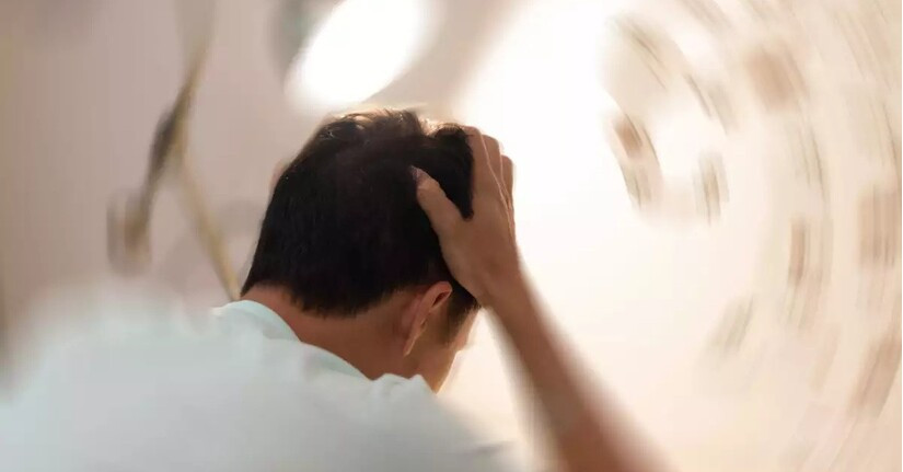 Suy nhược cơ thể cũng gây nên tình trạng chóng mặt hoa mắt Suy nhược cơ thể cũng gây nên tình trạng chóng mặt hoa mắt