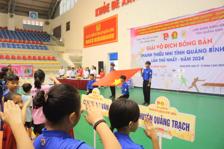 Khai mạc giải vô địch bóng bàn thanh thiếu nhi Quảng Bình.