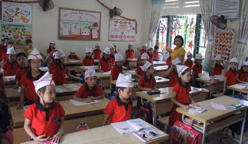 Tăng lương cho giáo viên là việc làm chính đáng và thiết thực. Ảnh: Một lớp học ở Trường tiểu học Lê Ngọc Hân (TP Lào Cai) - Minh Phong