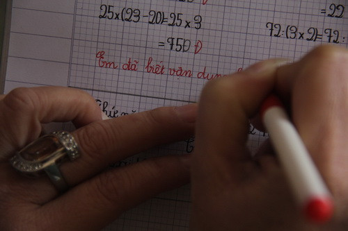 Mỗi lời nhận xét phải xuất phát từ tình cảm của người thầy Mỗi lời nhận xét phải xuất phát từ tình cảm của người thầy