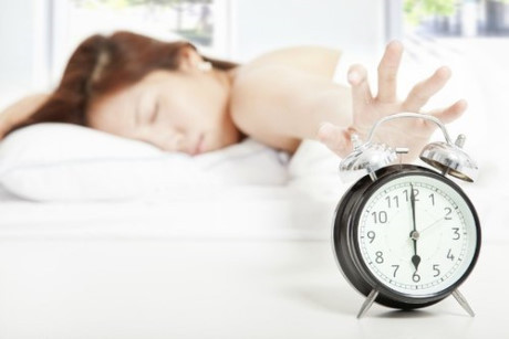 Cứ đặt đồng hồ báo thức đi, có ngày đột tử vì Cu dat dong ho bao thuc di, co ngay dot tu vi
