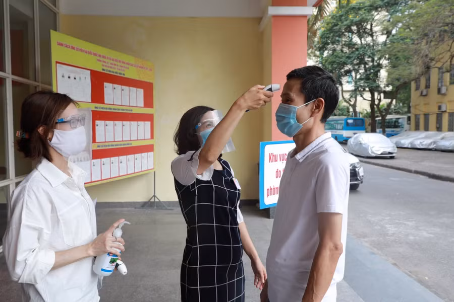 Thực hành công tác bảo đảm phòng dịch Covid-19.