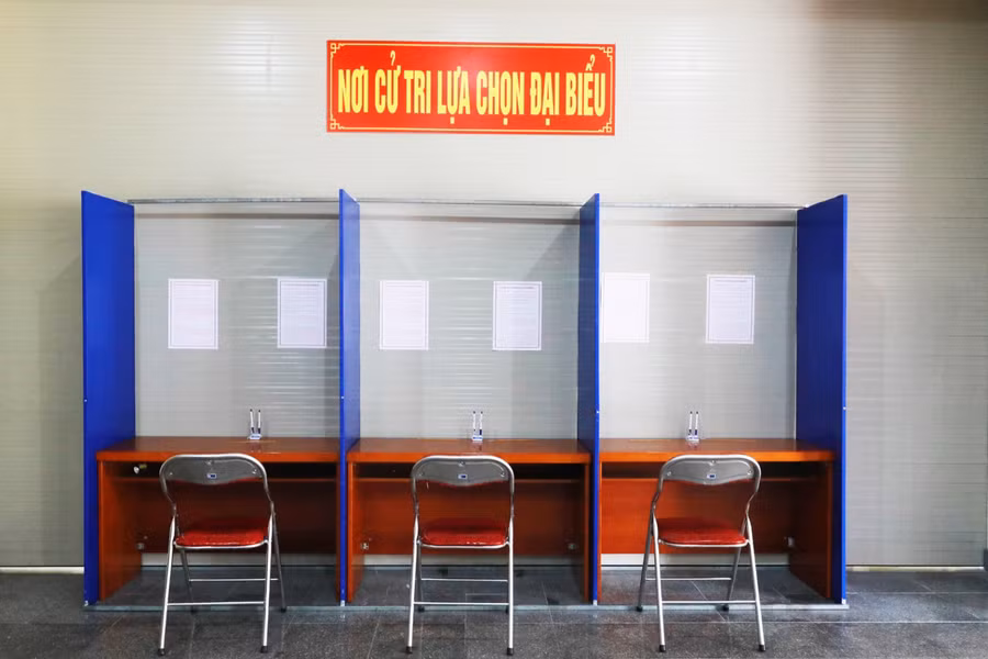 Nơi cử tri viết phiếu bầu cử.