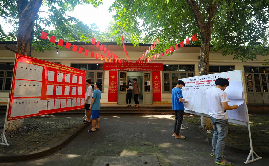 Khu vực bỏ phiếu tại Trường ĐH Bách khoa Hà Nội. Khu vực bỏ phiếu tại Trường ĐH Bách khoa Hà Nội.