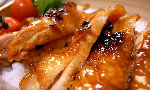 Thịt gia cầm nạc giúp giảm cân hiệu quả.