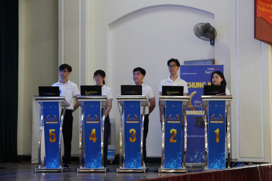 5 thí sinh vào vòng chung kết. 5 thí sinh vào vòng chung kết.