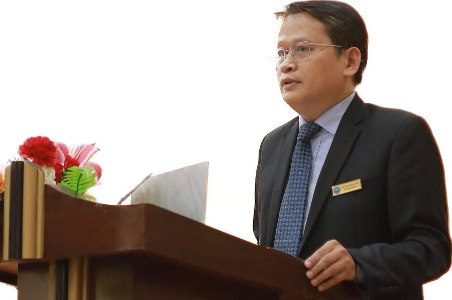 PGS.TS Bùi Đức Tính – Phó Hiệu trưởng Trường ĐH Kinh tế, ĐH Huế. PGS.TS Bùi Đức Tính – Phó Hiệu trưởng Trường ĐH Kinh tế, ĐH Huế.