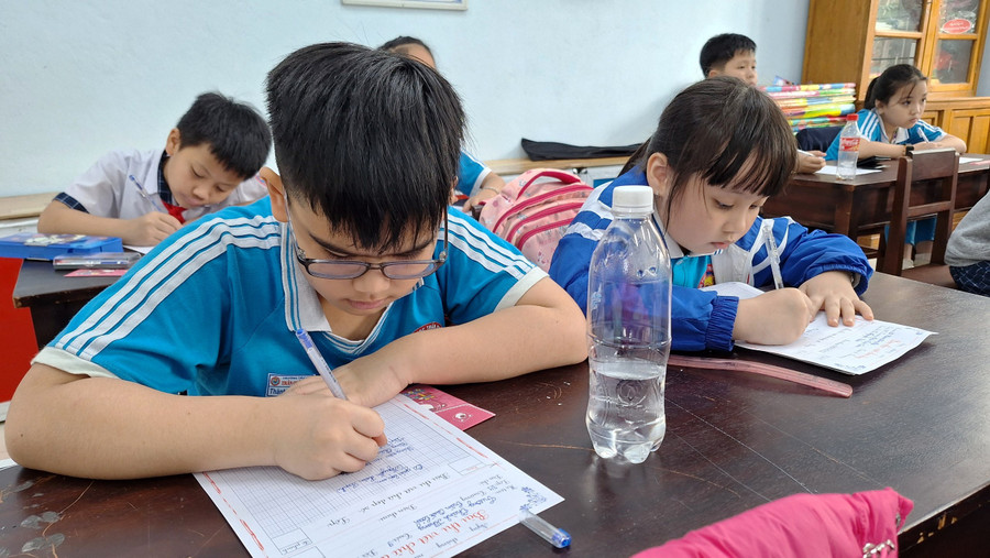 Việc rèn chữ được nhà Trường chú trọng trong nhiều năm qua.