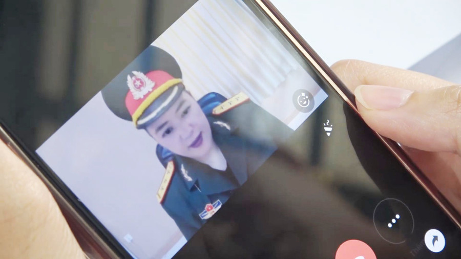 Người lừa đảo lấy hình ảnh làm việc ở cơ quan Thành phố Huế liên lạc với chị H. để tăng độ tin cậy. (Ảnh: CACC)