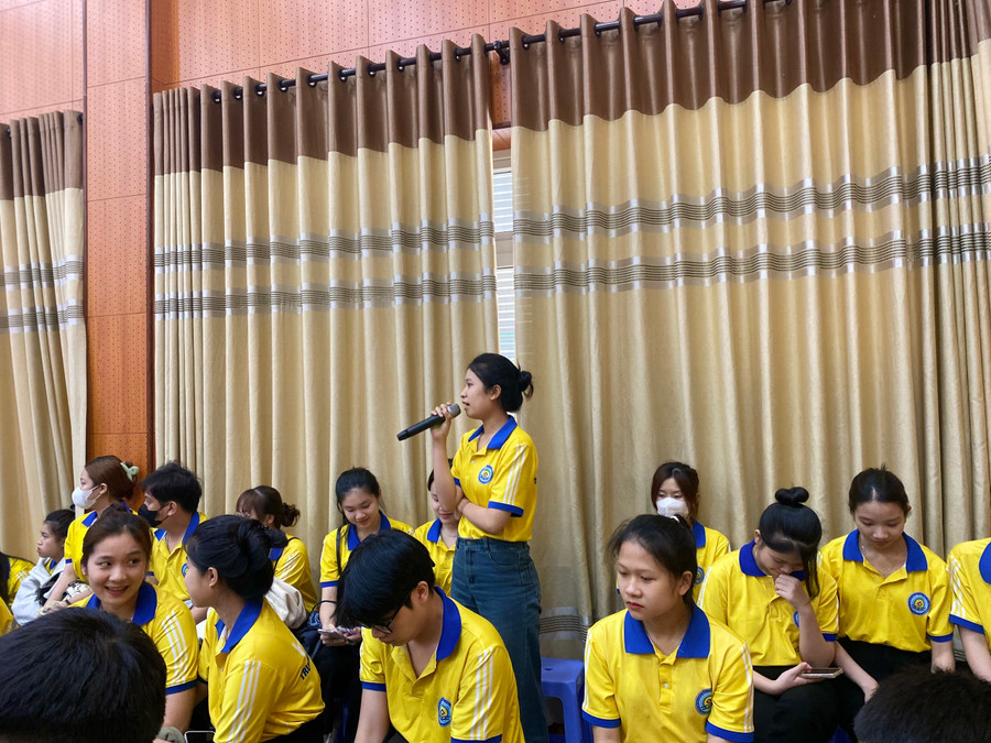 Sinh viên Lan Anh (Khoa Quản trị kinh doanh) mong muốn có được nhiều cơ hội thực tập tại các cơ quan, doanh nghiệp để học hỏi kinh nghiệm, trau dồi kiến thức. Sinh viên Lan Anh (Khoa Quản trị kinh doanh) mong muốn có được nhiều cơ hội thực tập tại các cơ quan, doanh nghiệp để học hỏi kinh nghiệm, trau dồi kiến thức.