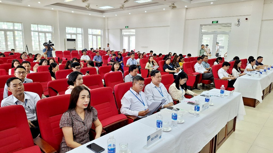 Các đại biểu tham dự Hội thảo quốc gia. Các đại biểu tham dự Hội thảo quốc gia.