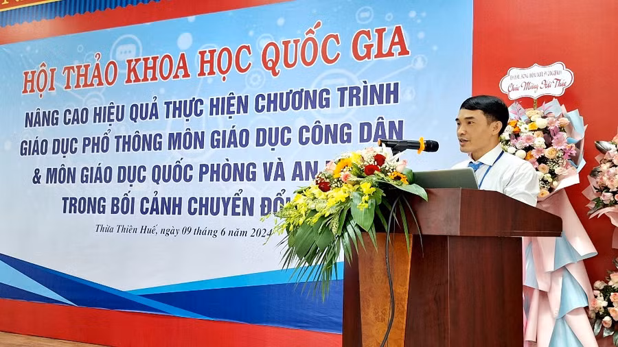 Các đại biểu phát biểu tham luận.