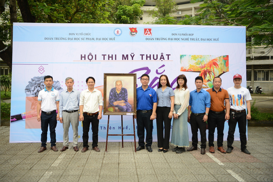 Hội thi có sự phối hợp tổ chức của 2 Đoàn thanh niên Trường ĐH Sư phạm và Trường ĐH Nghệ thuật. Hội thi có sự phối hợp tổ chức của 2 Đoàn thanh niên Trường ĐH Sư phạm và Trường ĐH Nghệ thuật.