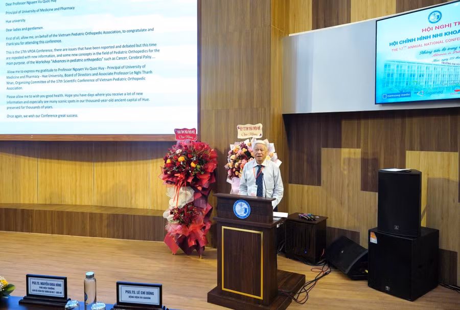 PGS.TS Nguyễn Ngọc Hưng, Chủ tịch Hội Phẫu thuật chỉnh hình nhi Việt Nam phát biểu.