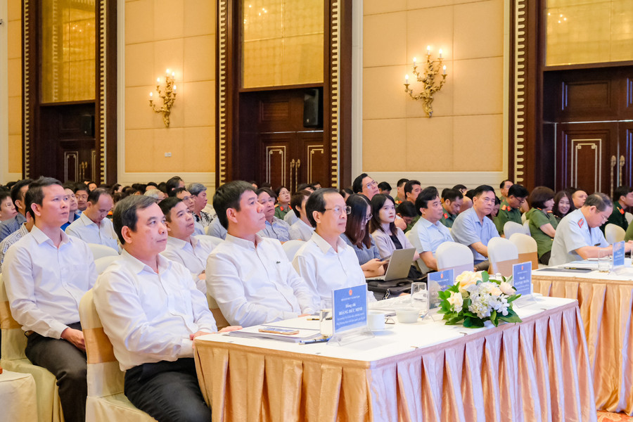 Hội nghị có sự tham gia của hơn 450 đại biểu đến từ các tỉnh, thành phố trên cả nước. Hội nghị có sự tham gia của hơn 450 đại biểu đến từ các tỉnh, thành phố trên cả nước.