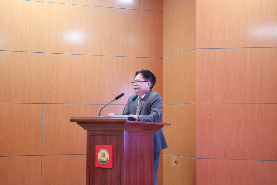 PGS.TS Nguyễn Duy Phương – Phó Hiệu trưởng Trường ĐH Luật, ĐH Huế phát biểu khai mạc hội thảo. PGS.TS Nguyễn Duy Phương – Phó Hiệu trưởng Trường ĐH Luật, ĐH Huế phát biểu khai mạc hội thảo.