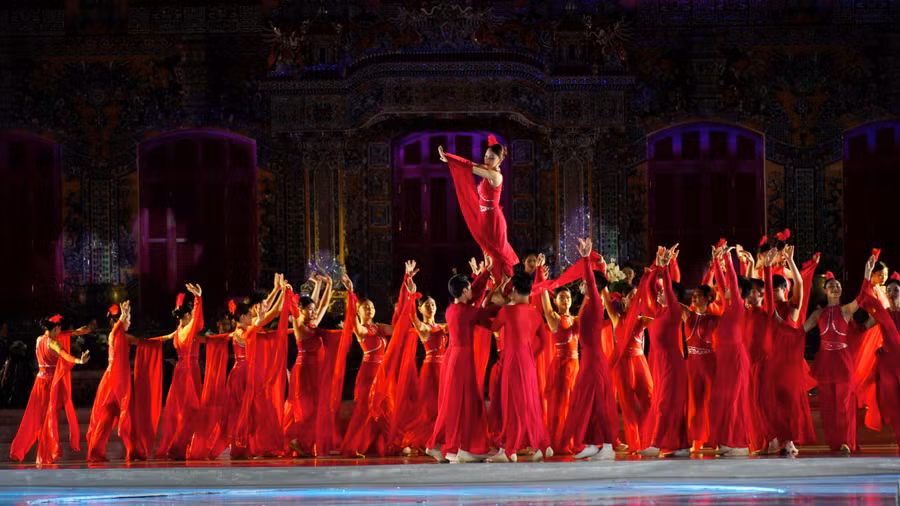 Nhiều tiết mục múa đẹp mắt, mang tinh thần giao lưu nghệ thuật các quốc gia.